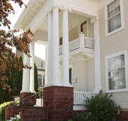 The Decker House Bed & Breakfast hotel detail image 3