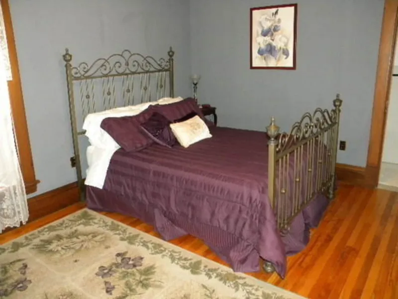 The Decker House Bed & Breakfast hotel detail image 6