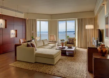 Mandarin Oriental Miami hotel thumbnail 8
