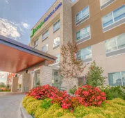 Holiday Inn Express & Suites Tulsa Midtown by IHG hotel detail image 3