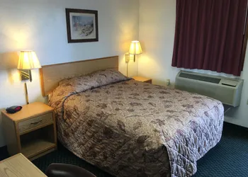 Umatilla Inn and Suites hotel thumbnail 5