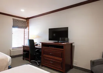 Hillsdale College Dow Hotel and Conference Center hotel thumbnail 7