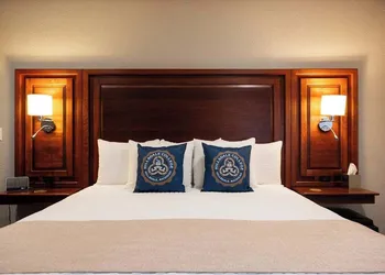 Hillsdale College Dow Hotel and Conference Center hotel thumbnail 8