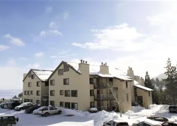 Tahoe Summit Village hotel thumbnail 3