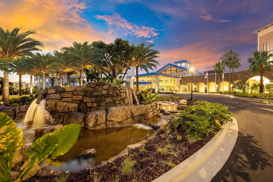 Universal's Loews Sapphire Falls Resort hotel detail image 2