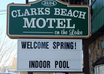 Clark's Beach Motel hotel thumbnail 5