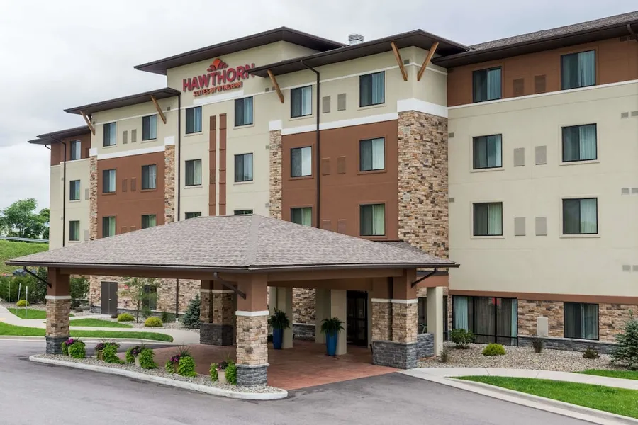Hawthorn Suites by Wyndham Wheeling at the Highlands hotel detail image 2
