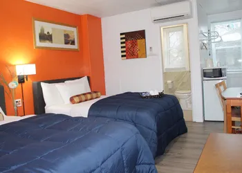 Sunrise Inn hotel thumbnail 2