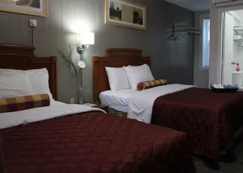 Sunrise Inn hotel thumbnail 7
