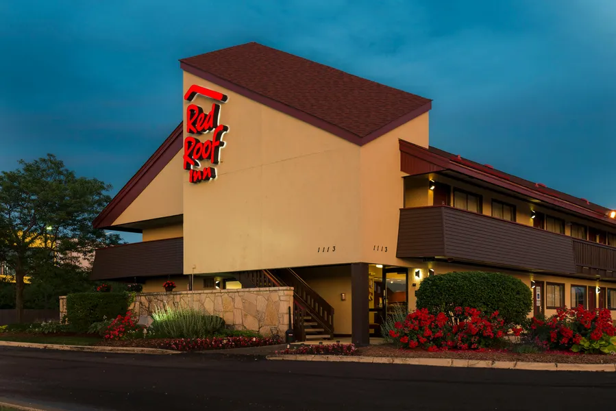 Red Roof Inn Chicago - Downers Grove hotel detail image 2