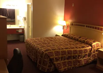 Value Inn & Suites hotel thumbnail 4