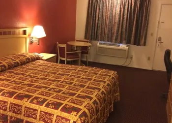 Value Inn & Suites hotel thumbnail 5