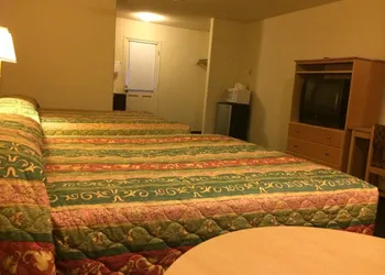 Value Inn & Suites hotel thumbnail 7