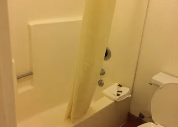 Value Inn & Suites hotel thumbnail 8