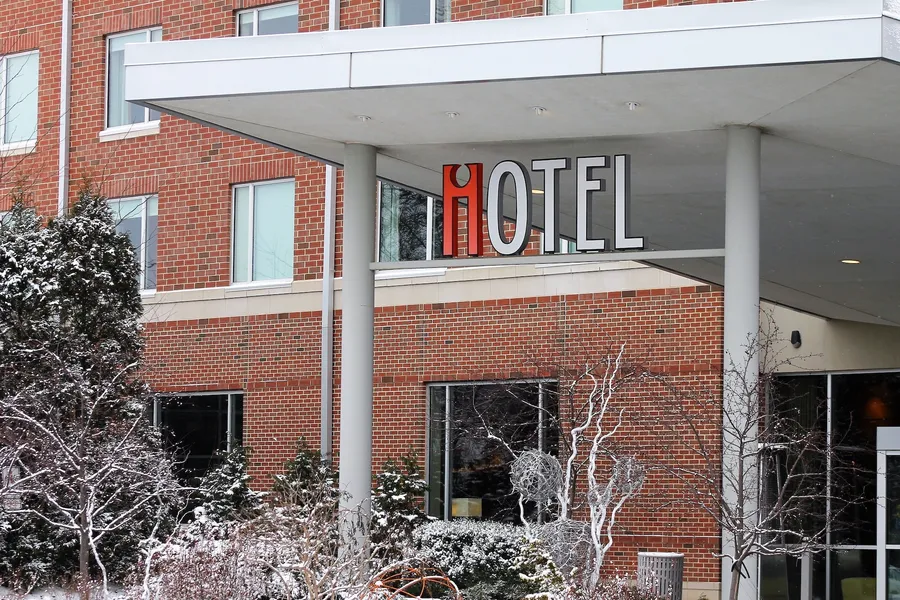 I Hotel And Illinois Conference Center hotel detail image 2