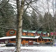 Sasquatch Inn hotel detail image 3
