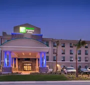 Holiday Inn Express & Suites Bakersfield Airport by IHG hotel detail image 4