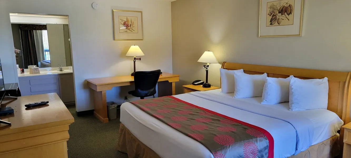Ramada by Wyndham & Suites Warner Robins hotel detail image 6