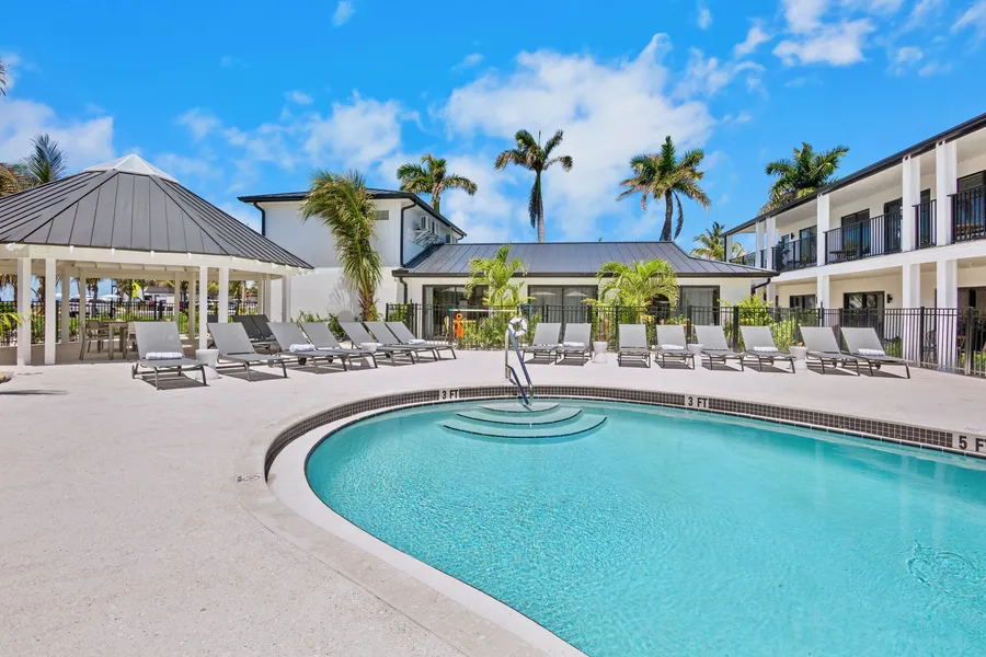Tropic Isle at Anna Maria Island Inn hotel detail image 2