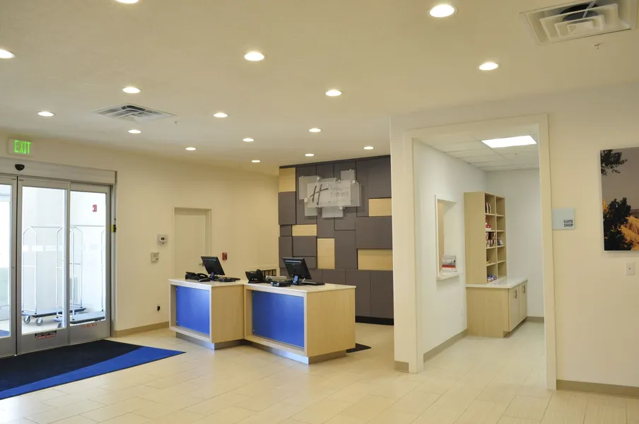 Holiday Inn Express & Suites Price by IHG hotel detail image 2