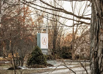 Aurora Inn hotel thumbnail 4