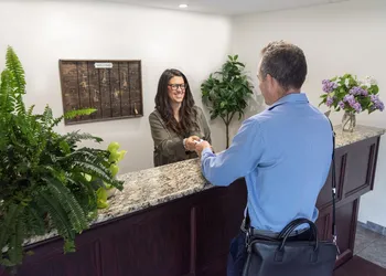 Aurora Inn hotel thumbnail 8