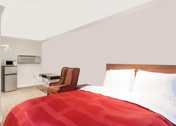 Knights Inn Kingston hotel thumbnail 4