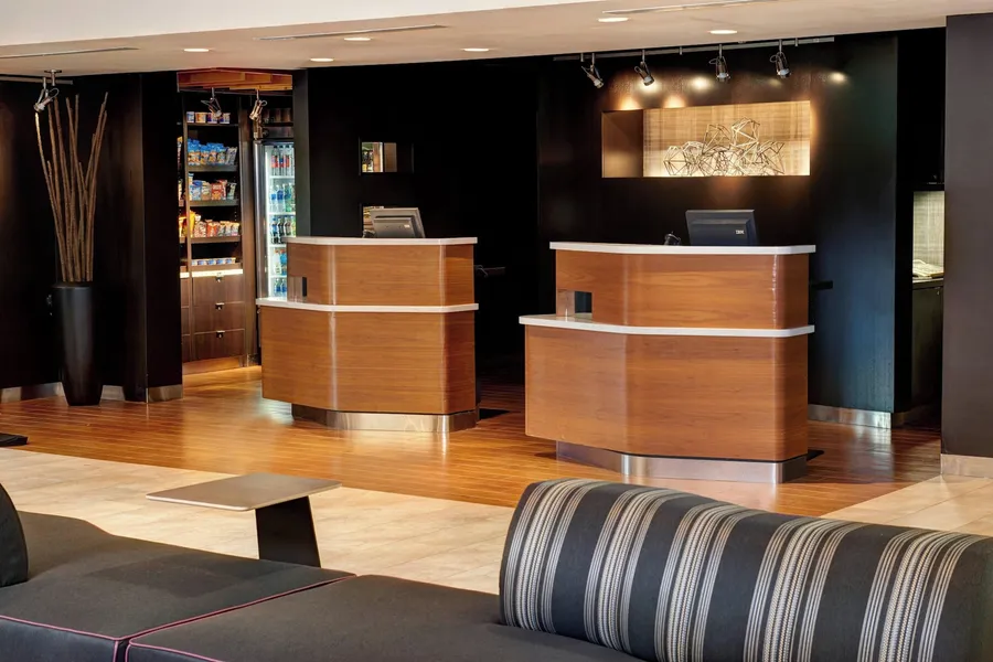 Courtyard by Marriott Chicago Oakbrook Terrace hotel detail image 2
