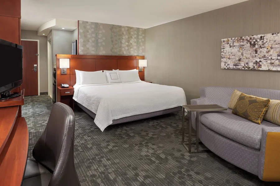 Courtyard by Marriott Kingston Highway 401/Division Street hotel detail image 6