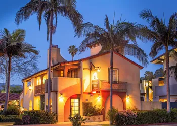 Castillo Inn at the Beach hotel thumbnail 2
