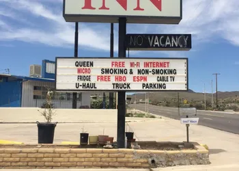 Economy Inn hotel thumbnail 8