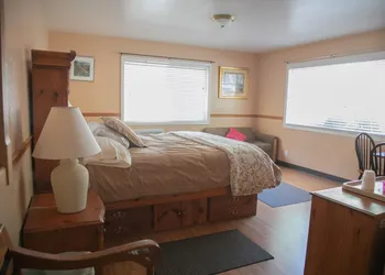 Strawberry Inn hotel thumbnail 8