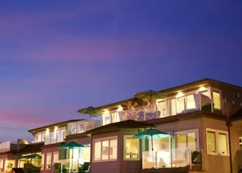 Pier View Suites hotel thumbnail 2