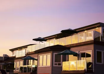 Pier View Suites hotel thumbnail 3