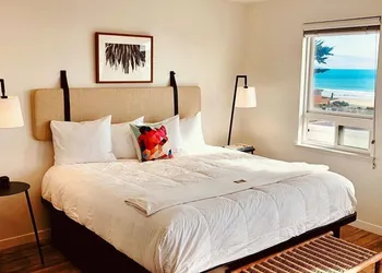 Pier View Suites hotel thumbnail 7