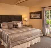 Carmel Country Inn hotel detail image 7