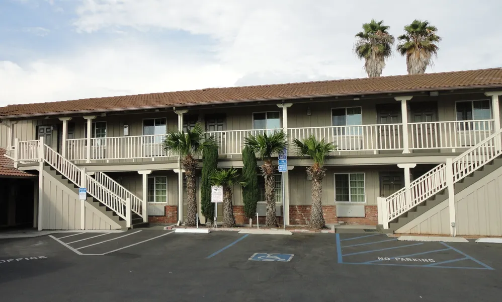 Escondido Inn hotel detail image 2