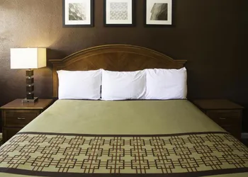Kings Motel Inglewood hotel thumbnail 7