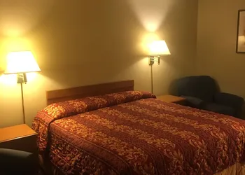 Century Inn hotel thumbnail 3