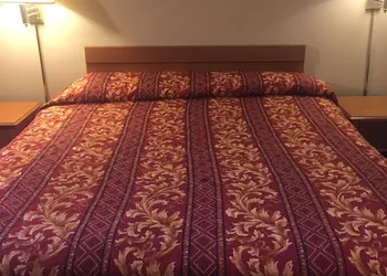 Century Inn hotel thumbnail 8