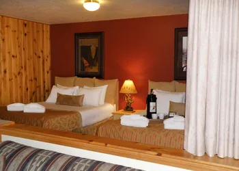 The River's Edge Motel Lodge & Resort hotel thumbnail 8