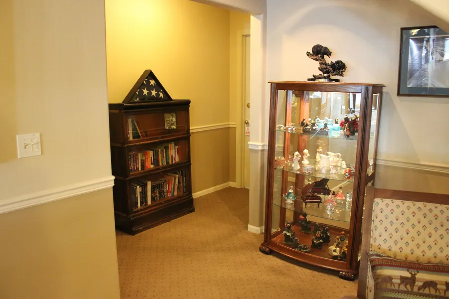Black Bear Manor hotel detail image 6