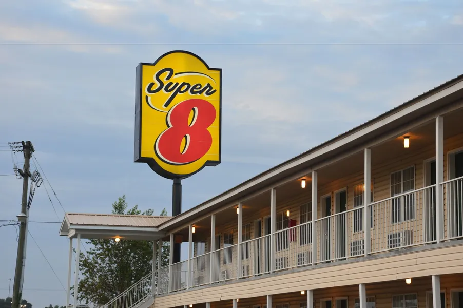Super 8 by Wyndham Madison hotel detail image 2