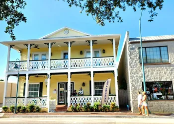 Inn On the Avenue hotel thumbnail 3