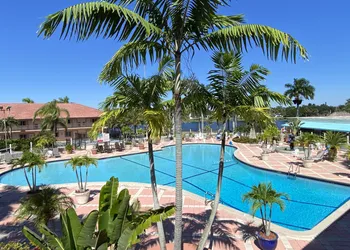 Royal Inn Hotel hotel thumbnail 2