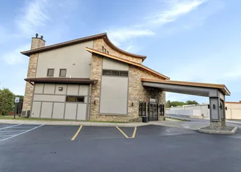 Waterbird Lakeside Inn hotel thumbnail 6