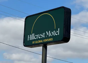 Hillcrest Motel hotel thumbnail 6