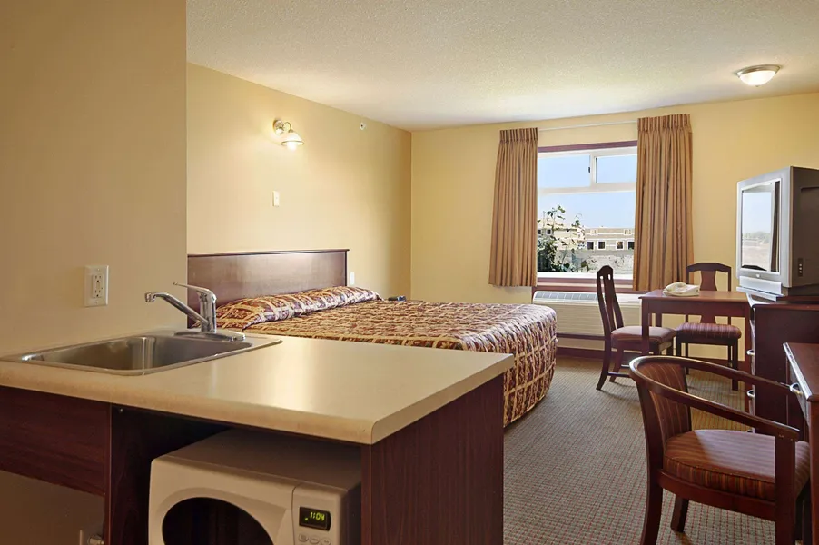 Super 8 by Wyndham Fort Saskatchewan hotel detail image 6