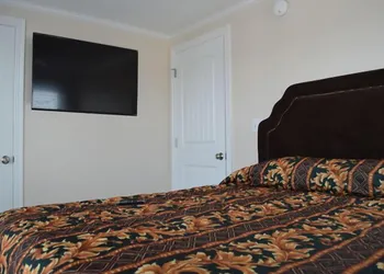 Copley LaReine Motel hotel thumbnail 4