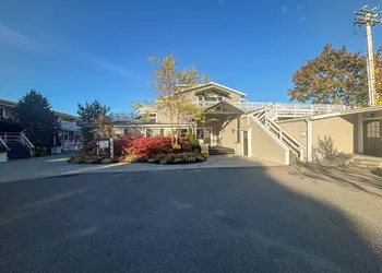 Boothbay Harbor Oceanside Inn hotel thumbnail 5